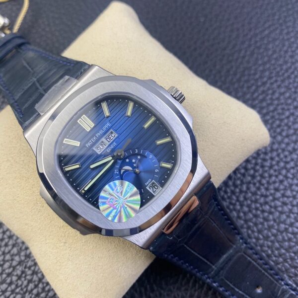 Patek Philippe Nautilus 5726A - Image 10