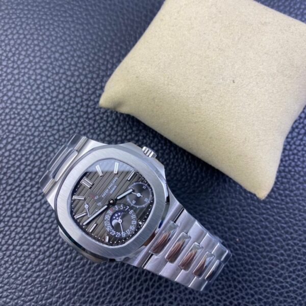 Patek Philippe Nautilus 5712 - Image 4