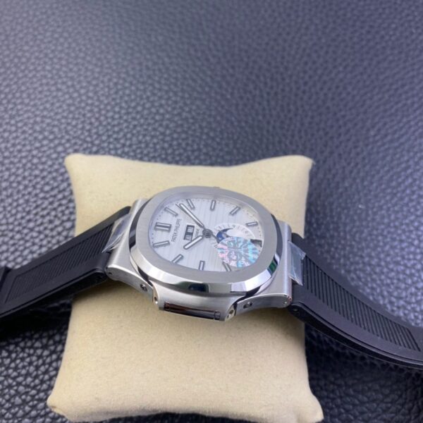 Patek Philippe Nautilus 5726 - Image 7