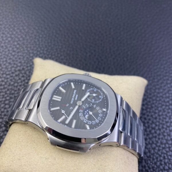 Patek Philippe Nautilus 5712 - Image 7