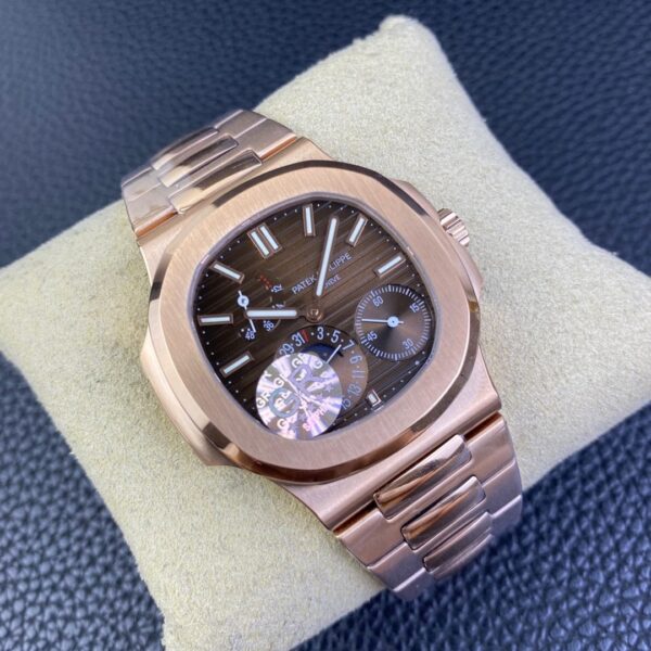Patek Philippe Nautilus 5712 - Image 9
