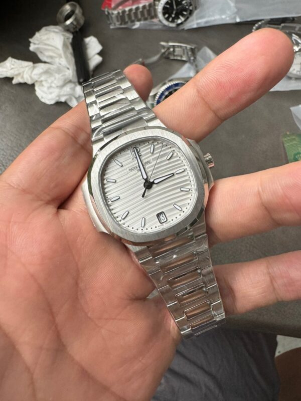 Patek Philippe 7118 Nautilus women-s - Image 2