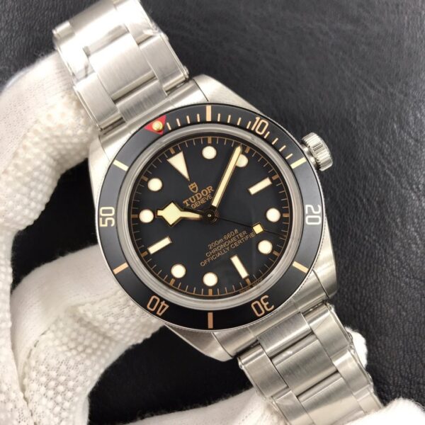 TUDOR Small Black Shield 39mm - Image 9