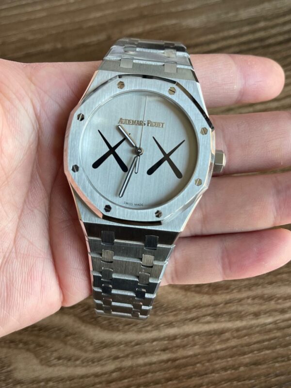 Audemars Piguet New Products 15500 Co-branded KAWS Model - Image 2