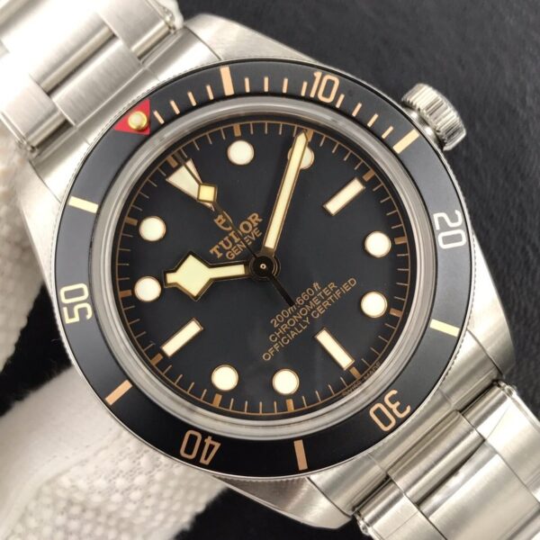 TUDOR Small Black Shield 39mm - Image 7