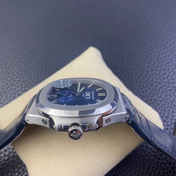 Patek Philippe Nautilus 5726A - Image 7