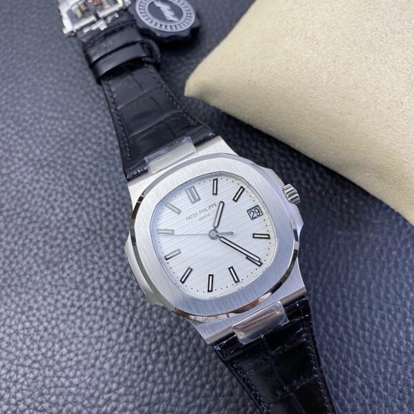 Patek Philippe 5711 Belt model - Image 4