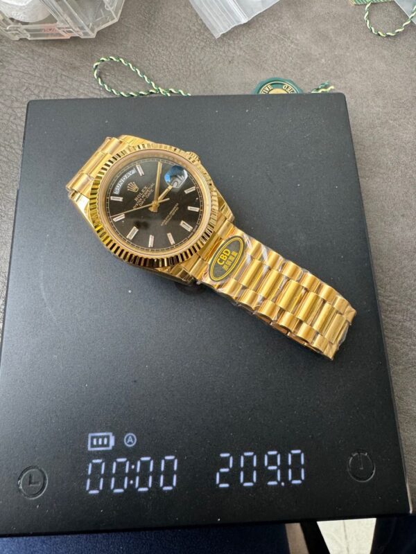 Rolex Yellow Gold Day-Date 40mm Caliber 3255 Pair of Original Weights - Image 2