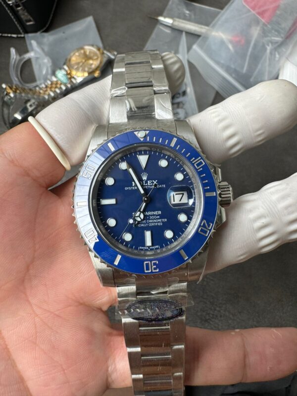 Rolex Submariner Date116619LB blue sub