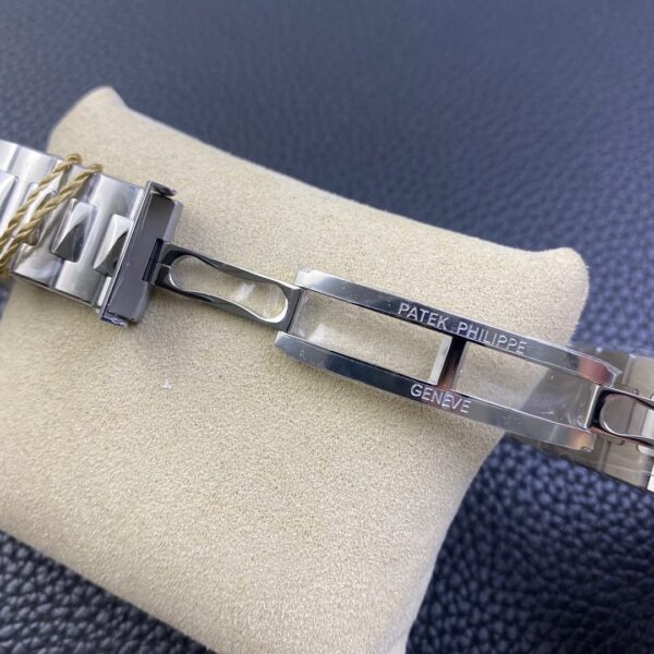 Patek Philippe Nautilus 5726A - Image 3