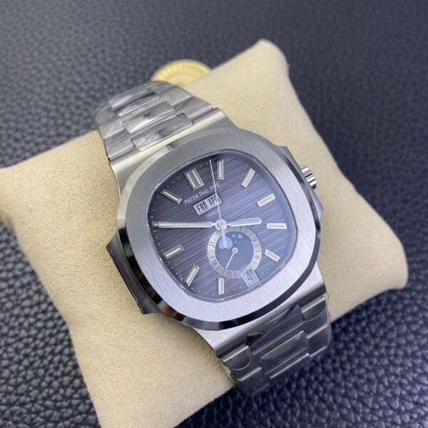 Patek Philippe Nautilus 5726A - Image 9