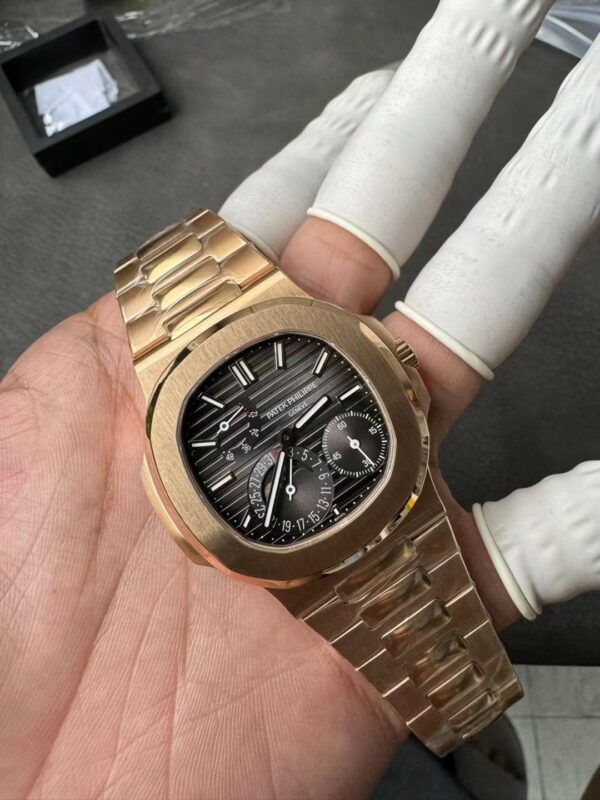 Patek Philippe Nautilus 5712 - Image 5