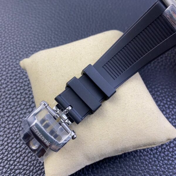 Patek Philippe Nautilus 5726 - Image 3