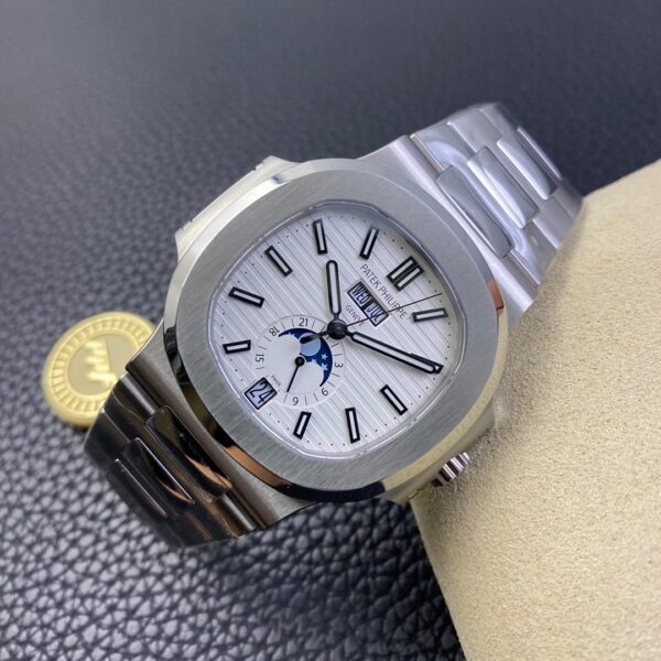 Patek Philippe Nautilus 5726A - Image 5
