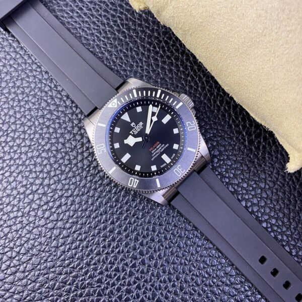 Tudor - Image 2