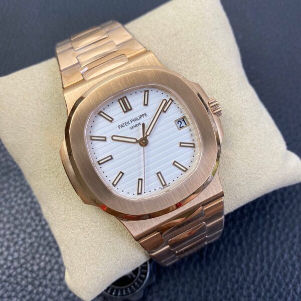Patek Philippe 5711 Nautilus - Image 9
