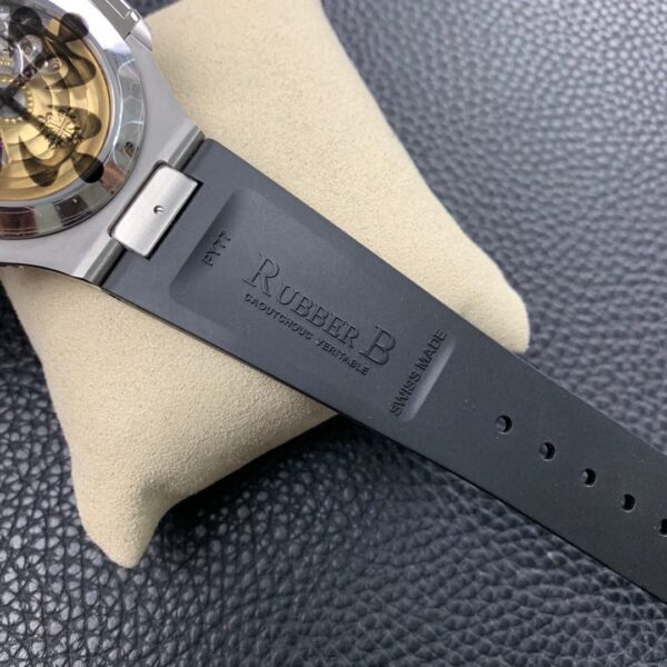 Patek Philippe Nautilus 5726A - Image 5