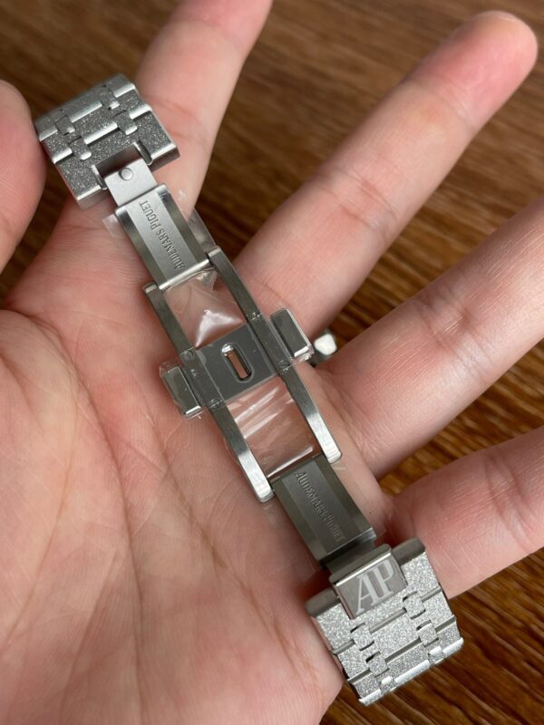 Audemars Piguet Royal Oak 26331OR Chronograph with Genuine (Small Seconds in 6) - Image 13