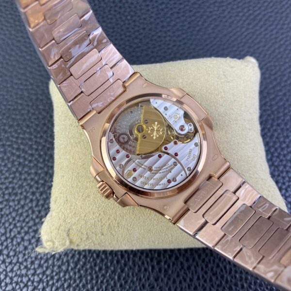 Patek Philippe Nautilus 5712 - Image 2