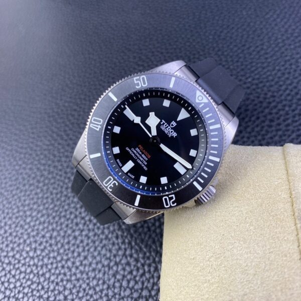 Tudor - Image 7