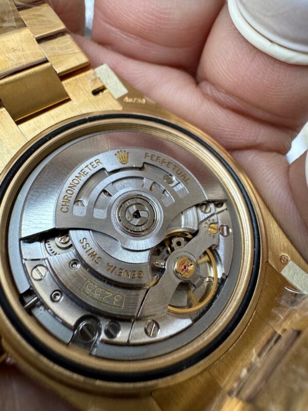 Rolex Yellow Gold Day-Date 40mm Caliber 3255 Pair of Original Weights - Image 4