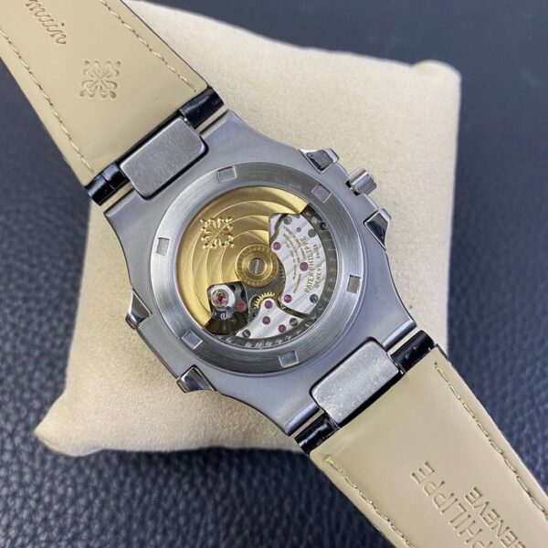 Patek Philippe Nautilus 5712 - Image 2