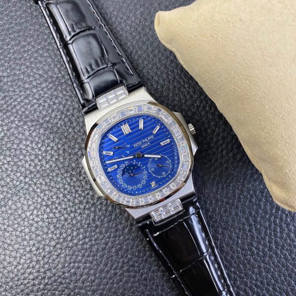 Patek Philippe Nautilus 5712 - Image 7