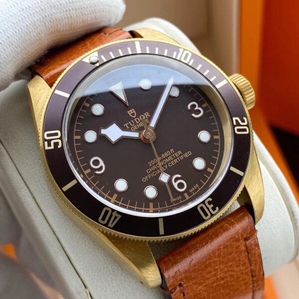 Tudor - Image 9