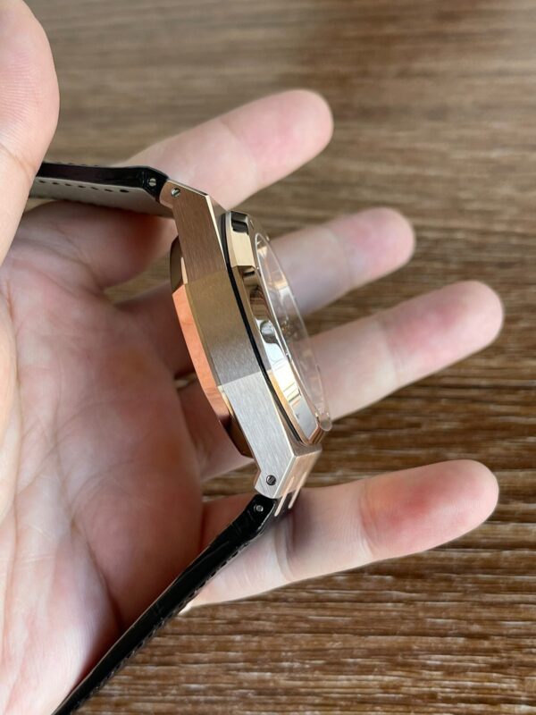 Audemars Piguet Royal Oak 26331OR Chronograph with Genuine (Small Seconds in 6) - Image 6
