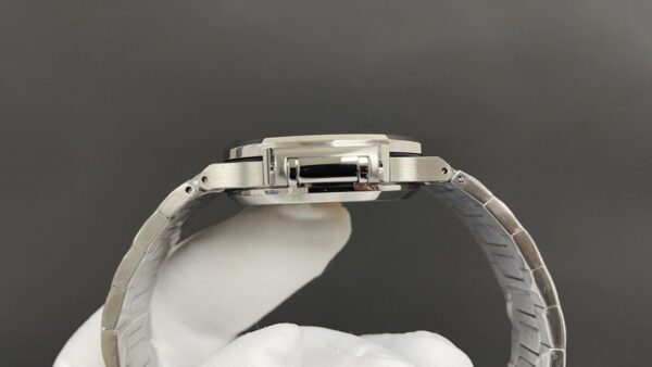 Patek Philippe 5711 Nautilus women-s - Image 3